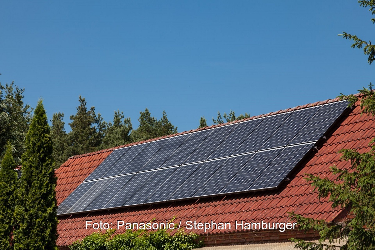 Freie Zeit für den Check der Photovoltaik-Anlage nutzen ...