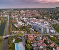 Zu sehen ist das Heizkraftwerk, das Koehler von Steinkohle auf Biomasse umstellen will.