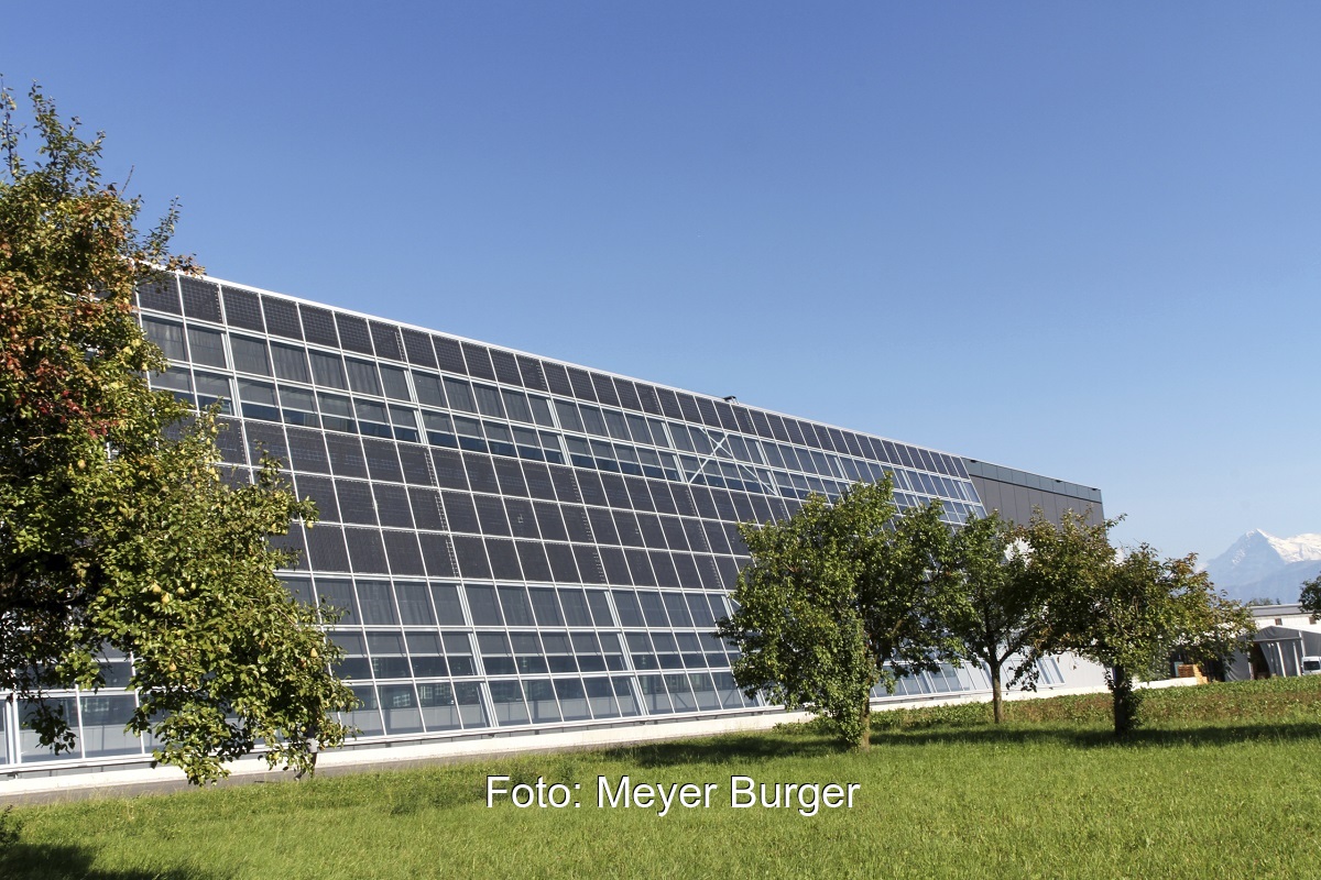 Zu sehen ist das Forschungszentrum von Meyer Burger. Das Unternehmen arbeitet mit CSEM zusammen.