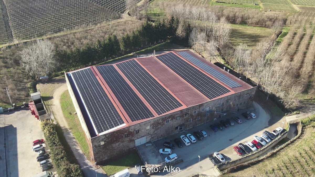Im Bild das Photovoltaik-Repowering bei Molital mit Aioko Solarmodulen in Italien.