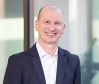 Zu sehen ist Martin Dürnberger der CEO der CCE Group, das Unternehmen hat eine neue Unternehmensanleihe emittiert.