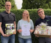 Egis-Vorstandsvorsitzender Pascal Lang und das Ehepaar Riedel, die beiden wurden auf einer Infoveranstaltung für einen Bürger-Photovoltaik-Solarpark auf die Energiegenossenschaft aufmerksam.