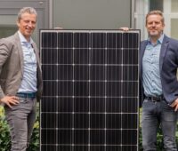 Zu sehen sind DZ-4-Gründer Tobias Schütt und der neue COO Niklas Winter.