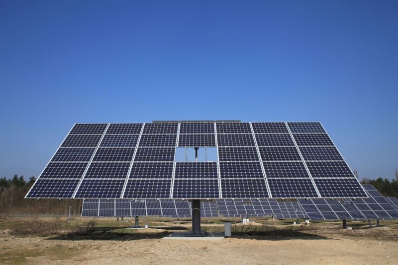 Zu sehen ist eine Photovoltaik-Anlage vom Projektierer Energiequelle.