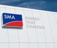 Zu sehen ist das Logo vom Wechselrichterspezialist SMA.