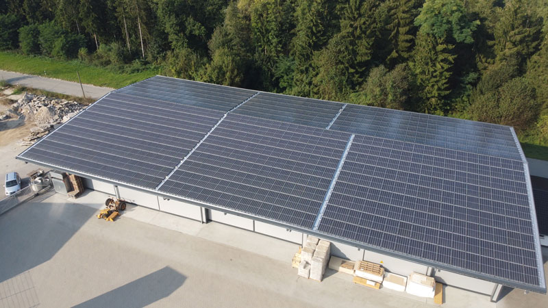 PV-Dach bei Holzbau Wartner GmbH & Co. KG