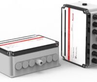 Im Bild die Box ProTec PV Box 7y, sie enthält einen Überspannungsschutzschutz für PV-Anlagen.