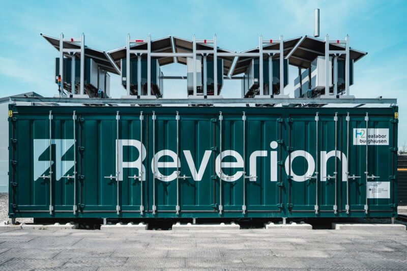 Conatiner mit Aufschrift Reverion.