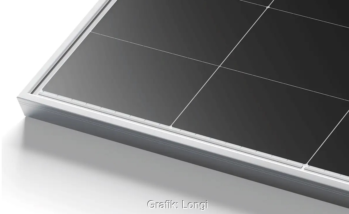 Im Bild das Hi-MO-9 Modul von Longi, Rückkontakt-Photovoltaik-Module haben PID-p-Zertifizierung des TÜV Süd erhalten.