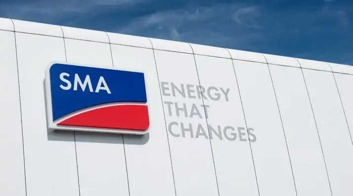 ZU sehen ist das SMA-Logo. SMA hat den SMA-Quartalsmitteilung Januar bis September 2021 veröffentlicht.