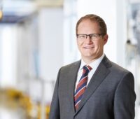 Das Foto zeigt den SMA Vorstandsprecher Jürgen Reinert.