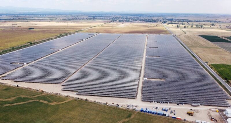 Die SENS LSG GmbH hat in Bulgarien eine Freiflächen-Photovoltaik-Anlage mit einer Leistung von 66 Megawatt realisiert.