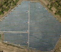 Zu sehen ist ein Solarpark, für solche Projekte wird die revolvierenden Kreditfazilität von Sunfarming benötigt.