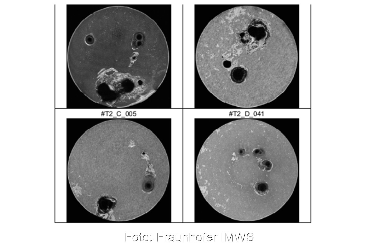 Querschnitt durch vier runde, graue Bauteile in je schwarzem Quadrat - alle Varianten weisen unterschiedliche Schäden durch schwarze Flecken auf.