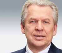 Zu sehen ist der CEO von Singulus Technologies Dr.-Ing. Stefan Rinck. Die Geschäftszahlen 2019 von Singulus Technologies liegen vor.
