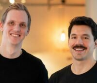 Im Bild Jasper Klimas und Leonard John, die Gründer des Solar-Startups Dach für Dach.