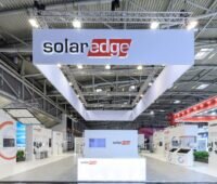 Der Messestand von Solaredge auf der Intersolar 2026