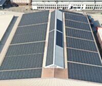 Photovoltaikanlage auf einem Gewerbedach.