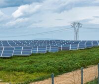 Solarpark Sardinien - hier werden Batterie-Speicher gebraucht