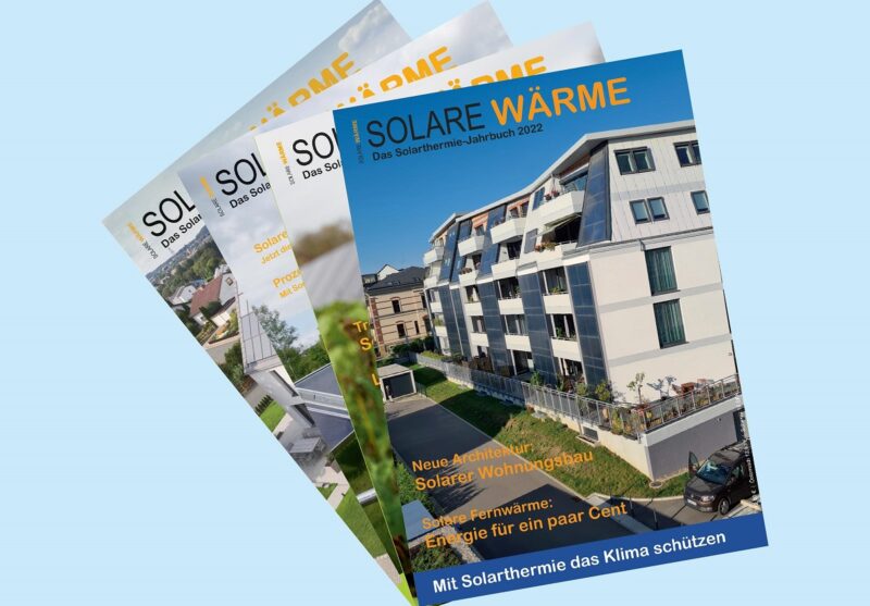 Zu sehen ist das Solarthermie-Jahrbuch SOLARE WÄRME 2022