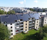 Zu sehen ist die zum Sonnenhaus umgebaute, unter Denkmalschutz stehende Gründerzeit-Häuserzeile in Chemnitz.