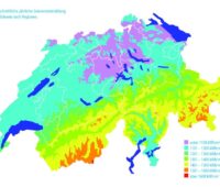 Zu sehen ist eine Karte der Sonneneinstrahlung in der Schweiz als Basis für die Frage, ob sich Solarthermie lohnt.