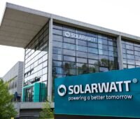Der Dresdner Photovoltaik-Hersteller Solarwatt hat in den ersten drei Quartalen dieses Jahres knapp 50.000 Photovoltaik-Anlagen verkauft.