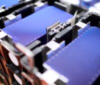 Solarzellen in der Fabrik von Meyer Burger - das Unternehmen kauft Wafer aus Europa