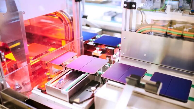 Solarzellenfertigung in Thalheim von Meyer Burger.