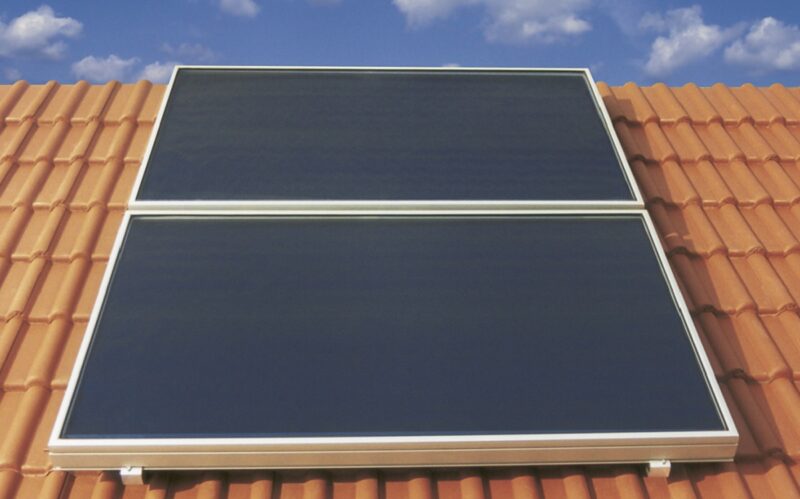 Zu sehen ist der Solarkollektor SolvisCala 254 Control von Solvis.