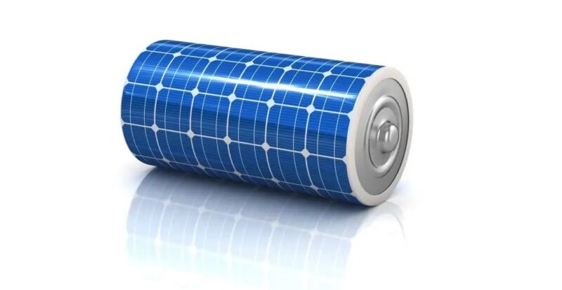 Im Bild eine Batterie mit PV als Audfruck als Symbol für Solarflow, ein Batteriesystem für Balkonkraftwerke.