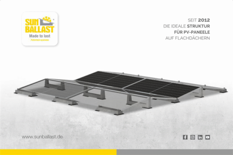 Zu sehen ist das neue Sunballast Ost-West-System EasyWest für Ost-West-Solaranlagen. Text: Seit 2012 die ideale Struktur für PV-Paneele auf Flachdächern