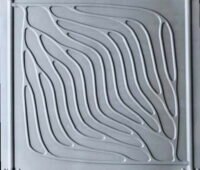 Ein von Kanälen durchzogenen Fassaden-Bauelement, das Solarenergie nutzt.