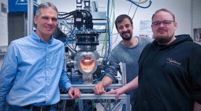 Im Bild Professor Jürgen Fleig, Tobias Huber und Alexander Schmid von der TU Wien, die die Sauerstoff-Ionen-Batterie erfunden haben.