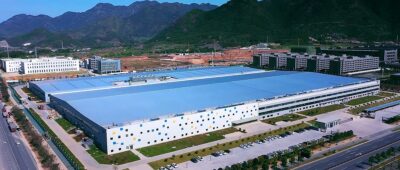 Im Bild die Vertex Super Factory von Trina Solar in Yiwu, die nach einem strengen Bewertungsprozess als Zero Carbon Factory ausgezeichnet wurde.