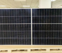 Photovoltaik-Modul auf Palette