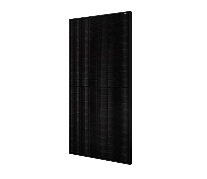 Zu sehen ist das neue Full-Black-Photovoltaik-Modul von Winaico.