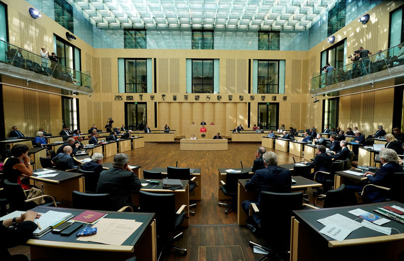 Der Plenarsaal des Bundesrates mit den Teilnehmer*innen aus den Ländern.