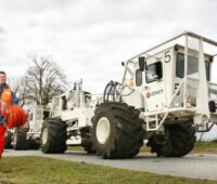 Vibro-Truck zur Erkundung von Gesteinsschichten, u.a. in der Geothermie