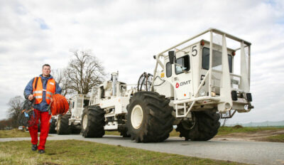 Vibro-Truck zur Erkundung von Gesteinsschichten, u.a. in der Geothermie
