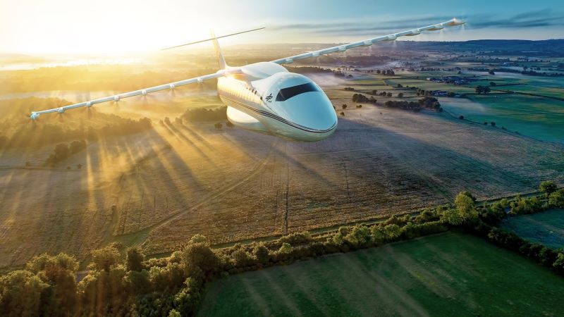 Ein Flugzeug mit DLR-Symbol fliegt über eine Landschaft zum Sonnenuntergang.