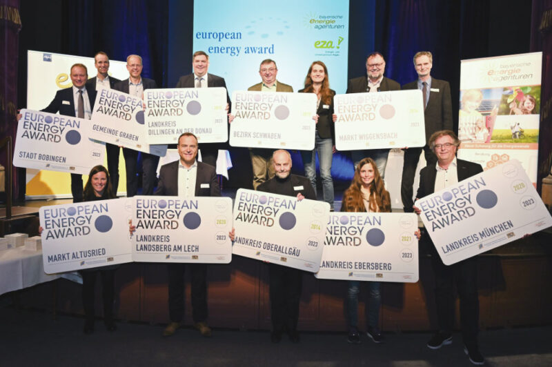 Gruppenforo einer Preisverleihung zum European Energy Award