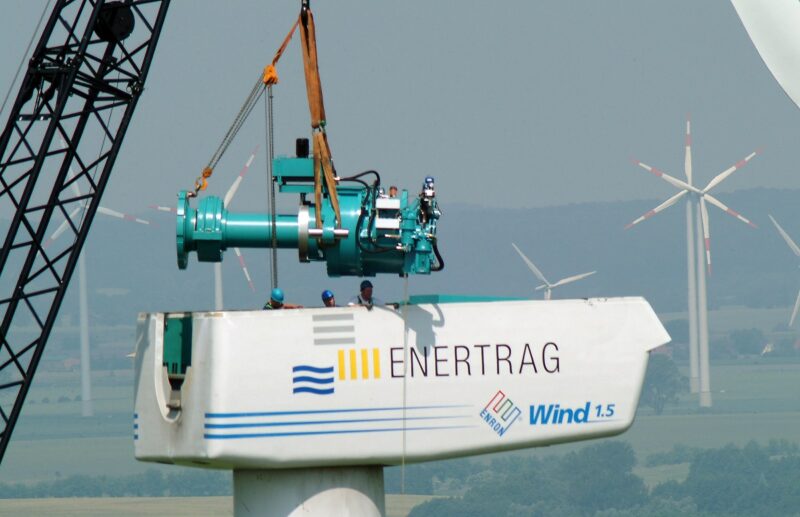 Zu sehen ist eine Windkraftanlage. Windstromüberschüsse werden in nechlin jetzt im Windwärmespeicher genutzt.