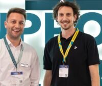 Im Bild Manuel Schwarzmaier von Schletter und Daniel Schmitt, Co-Gründer und CEO von Memodo.