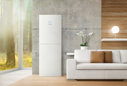 Optisch ansprechender Photovoltaik-Speicher im Wohnraum.