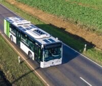 Das Münchner Solar Mobility Unternehmen Sono Motors und die Pepper Motion GmbH wollen einen E-Bus mit Solartechnologie auf die Straße bringen.