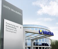 Zu sehen ist das Gebäude von Varta für Forschung und Entwicklung. Varta erhält Fördermittel von Bund und Ländern.